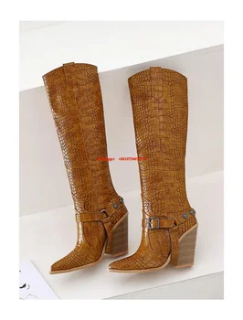 2022 Nou Piele Sintetica Femei Cizme Genunchi Ridicat Retro Subliniat Toe Wedge Heel Catarama Curea De Decoratiuni Hand-Made Pantofi